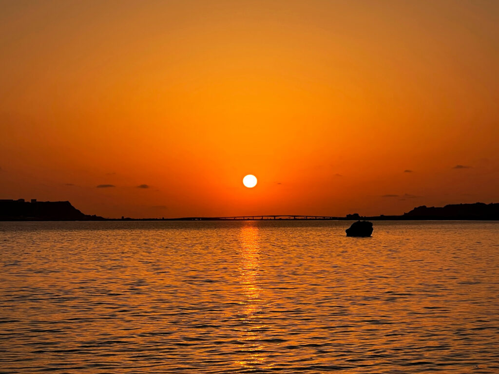 【画像】2022年3月16日の沖縄の太陽と海
