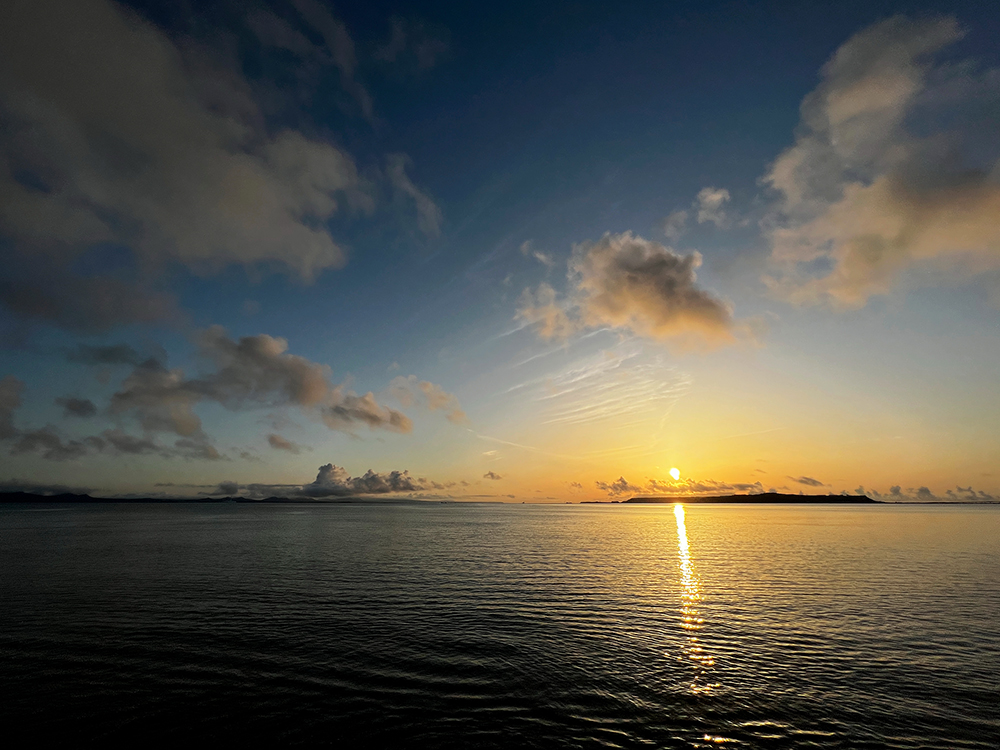 【画像】2022年7月13日の沖縄の朝の海